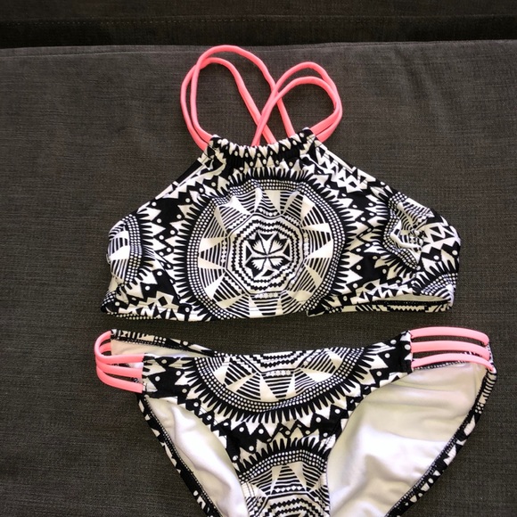 Xhilaration Halter Bikini Set - Picture 1 of 5